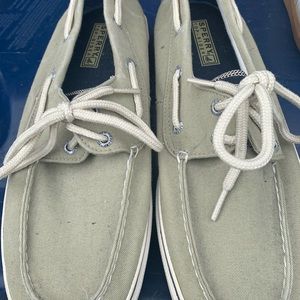 Men’s boat shoes